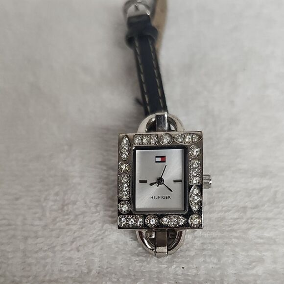 VINTAGE TOMMY HILFIGER WOMENS WRISTWATCH BFPM-04-095 - Picture 1 of 5